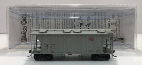 Kadee 8328 HO Scale Milwaukee Road PS-2 Covered Hopper Car #99746