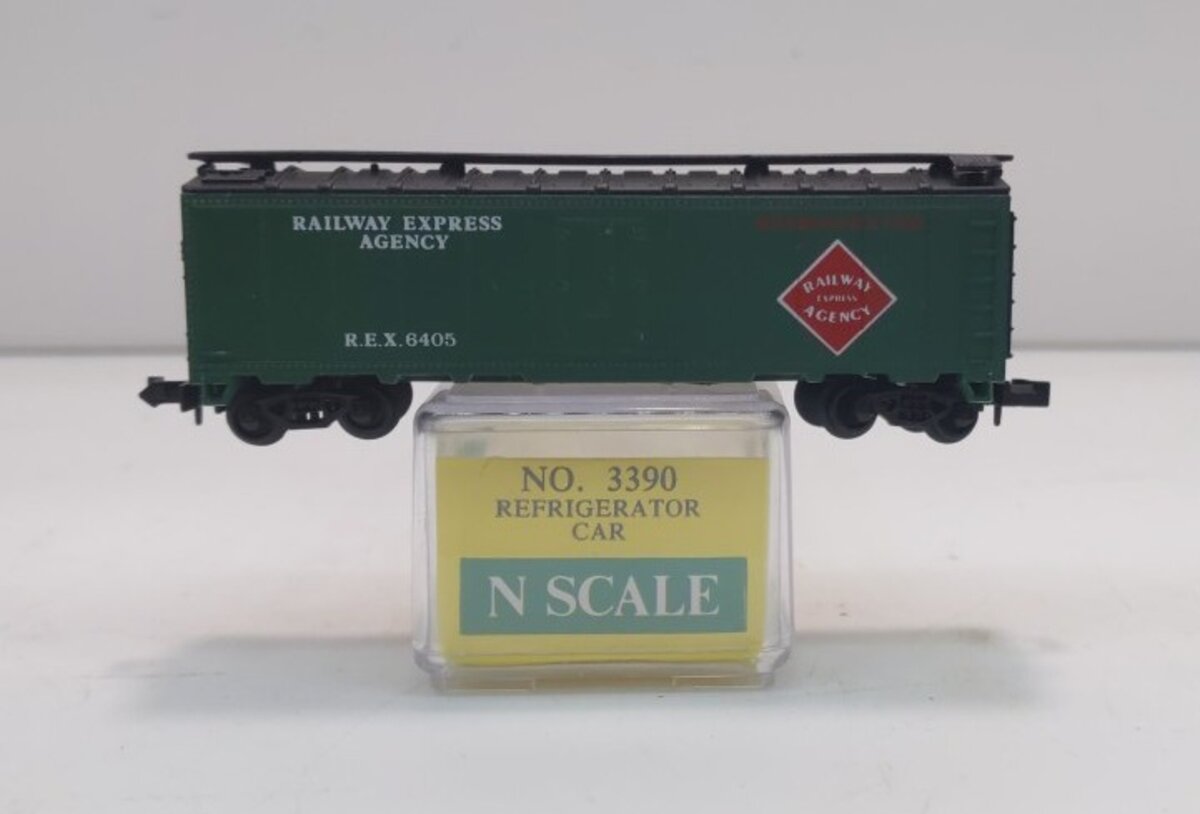 Model Power 3390 N Scale REA Express Reefer #6405