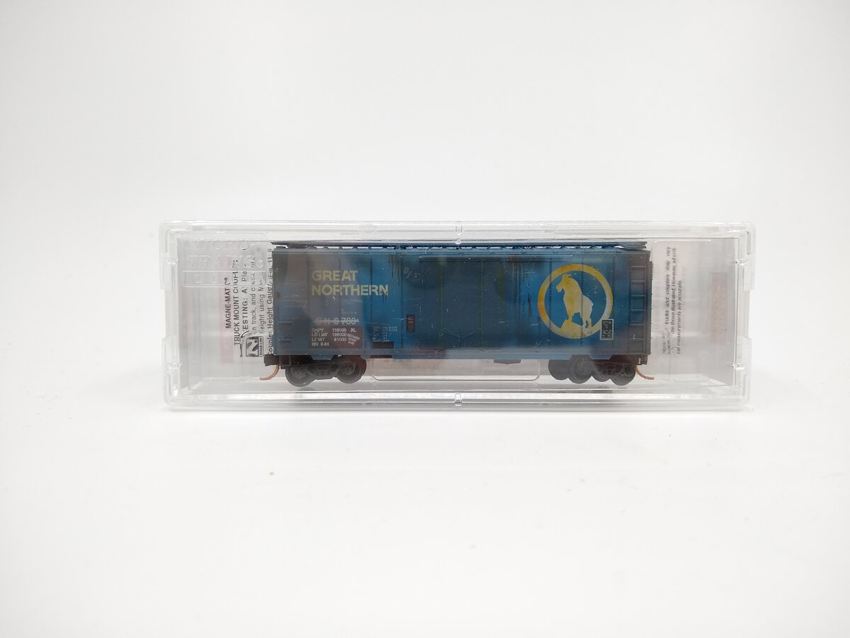 Micro-Trains 02144570 N Great Northern Weathered 40' Plug Door Boxcar