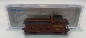 Athearn 14465 N Union Pacific 30' 3-Window Caboose #2449