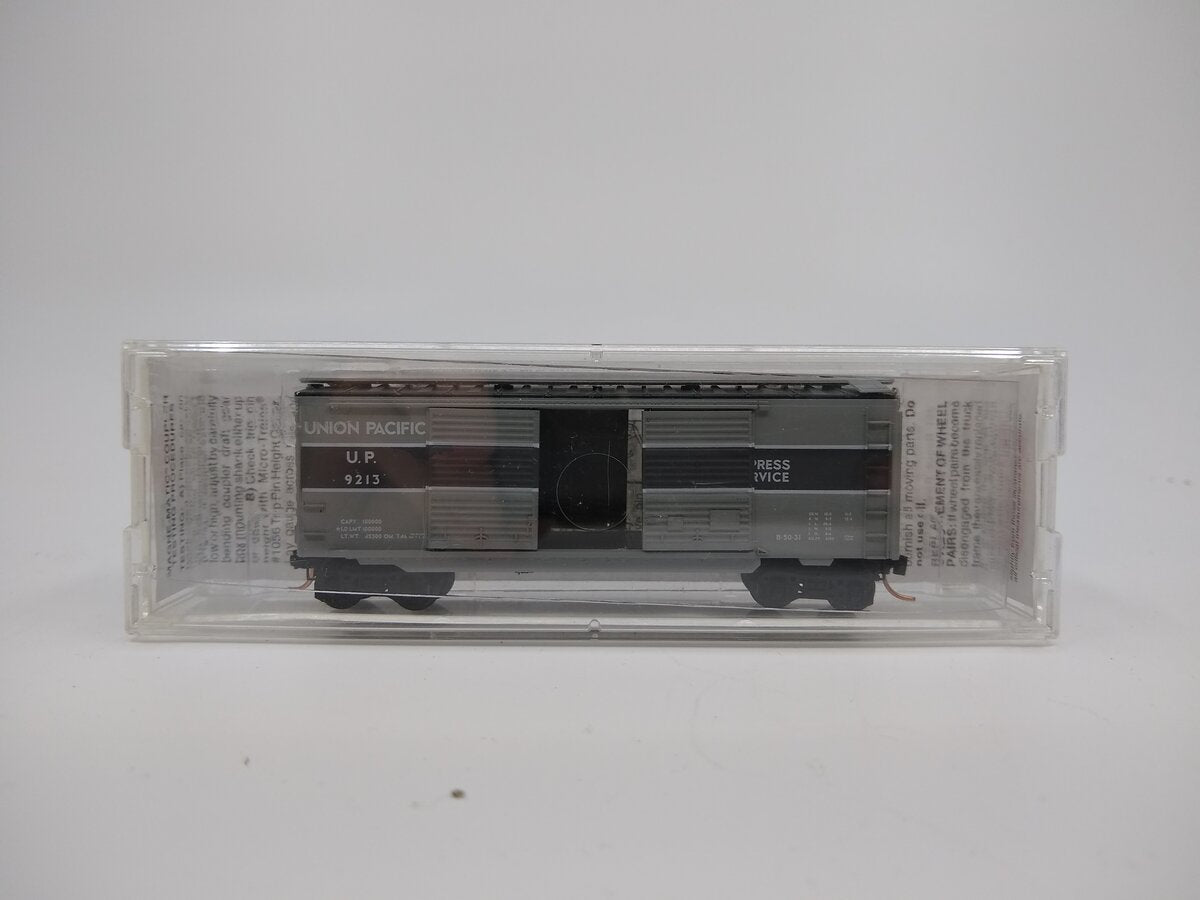 Micro-Trains 02300070 N Union Pacific 40' Double Door Boxcar #583776