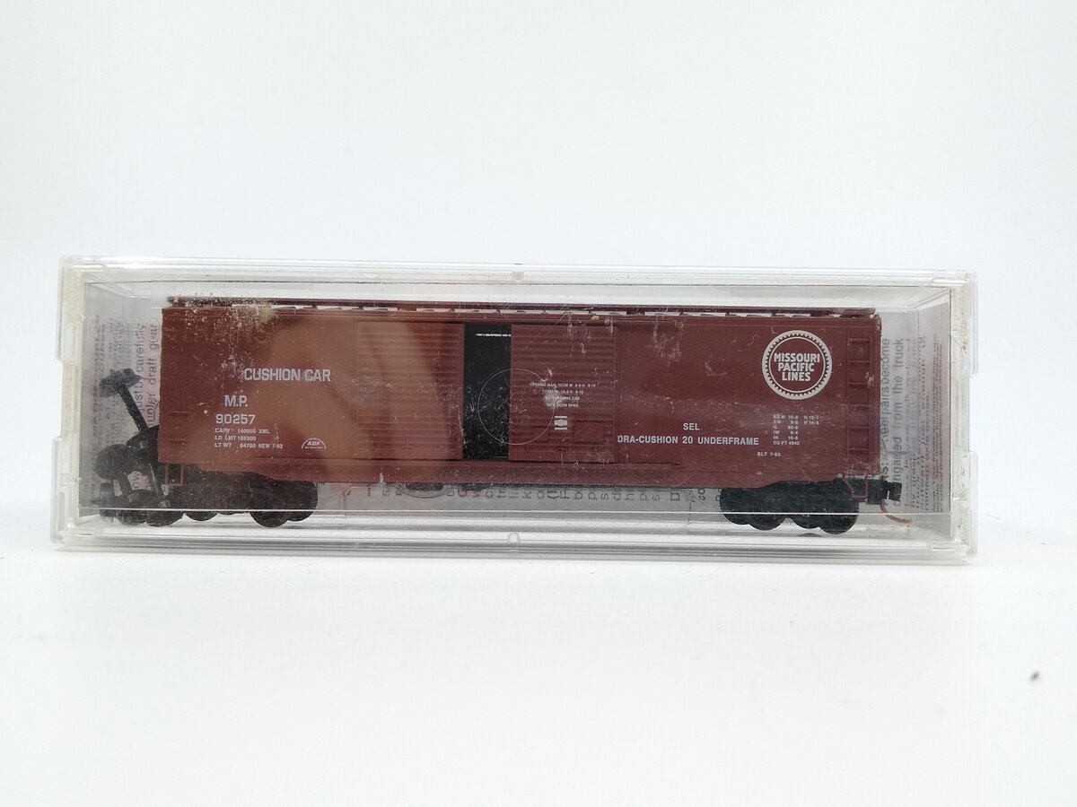 Micro-Trains 03400190 N Missouri Pacific 50' Standard Double Door Boxcar #90257