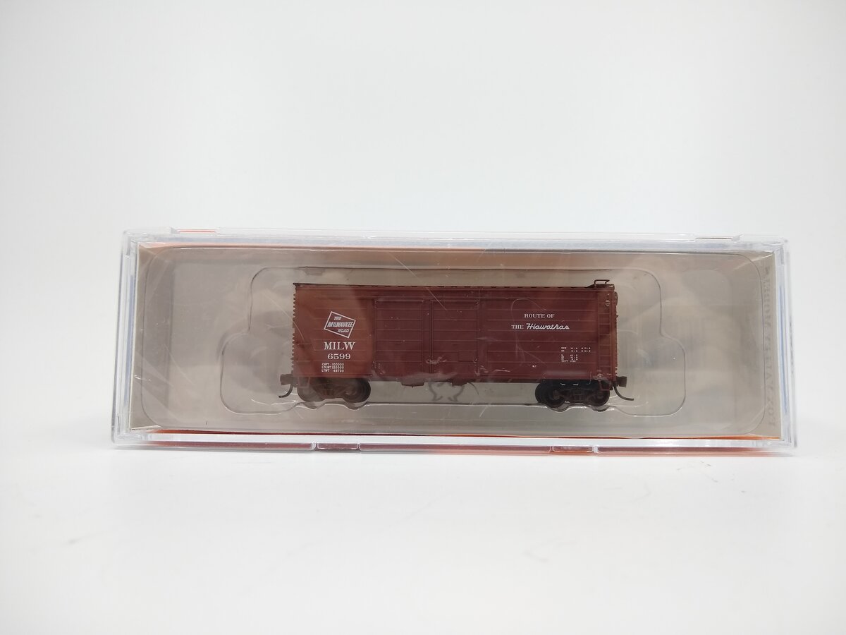 Fox Valley Models 90134 N 40' Double Door Ribside Box, MILW/Hiawatha #6599