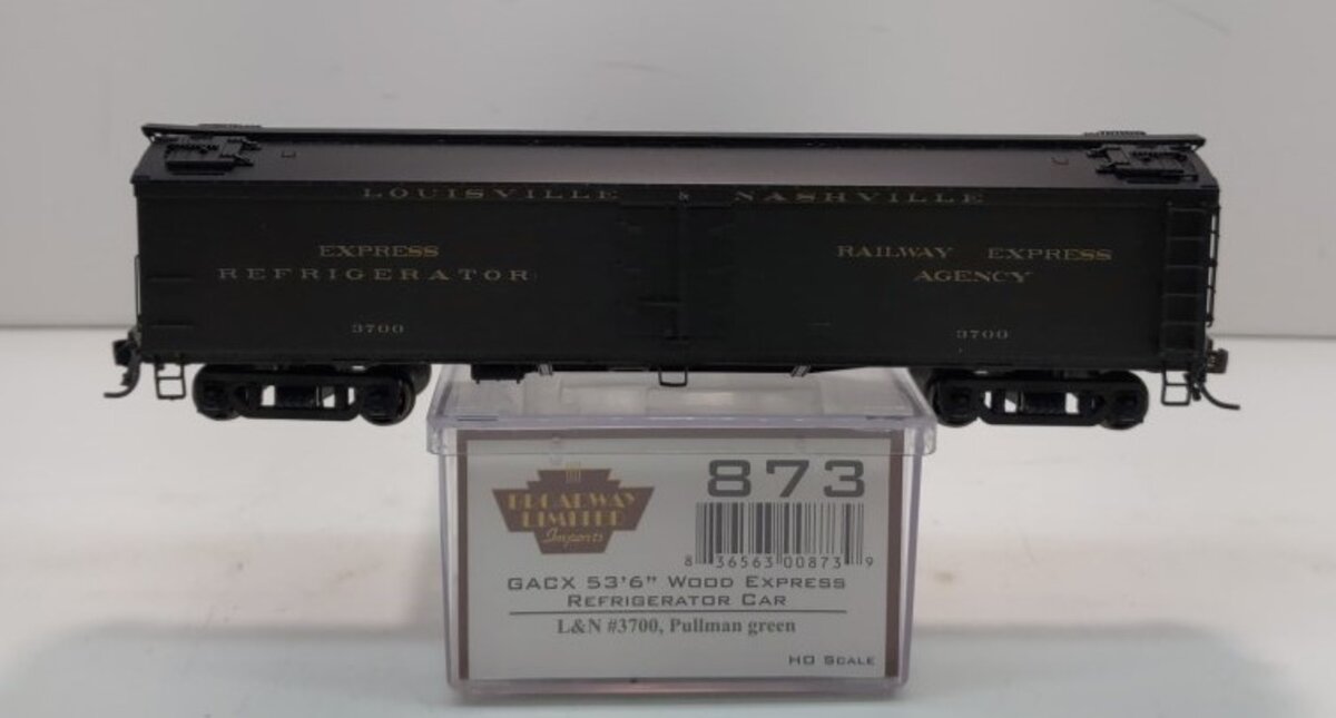 Broadway Limited 873 HO Louisville & Nashville 53'6" Wood Express Reefer #3700