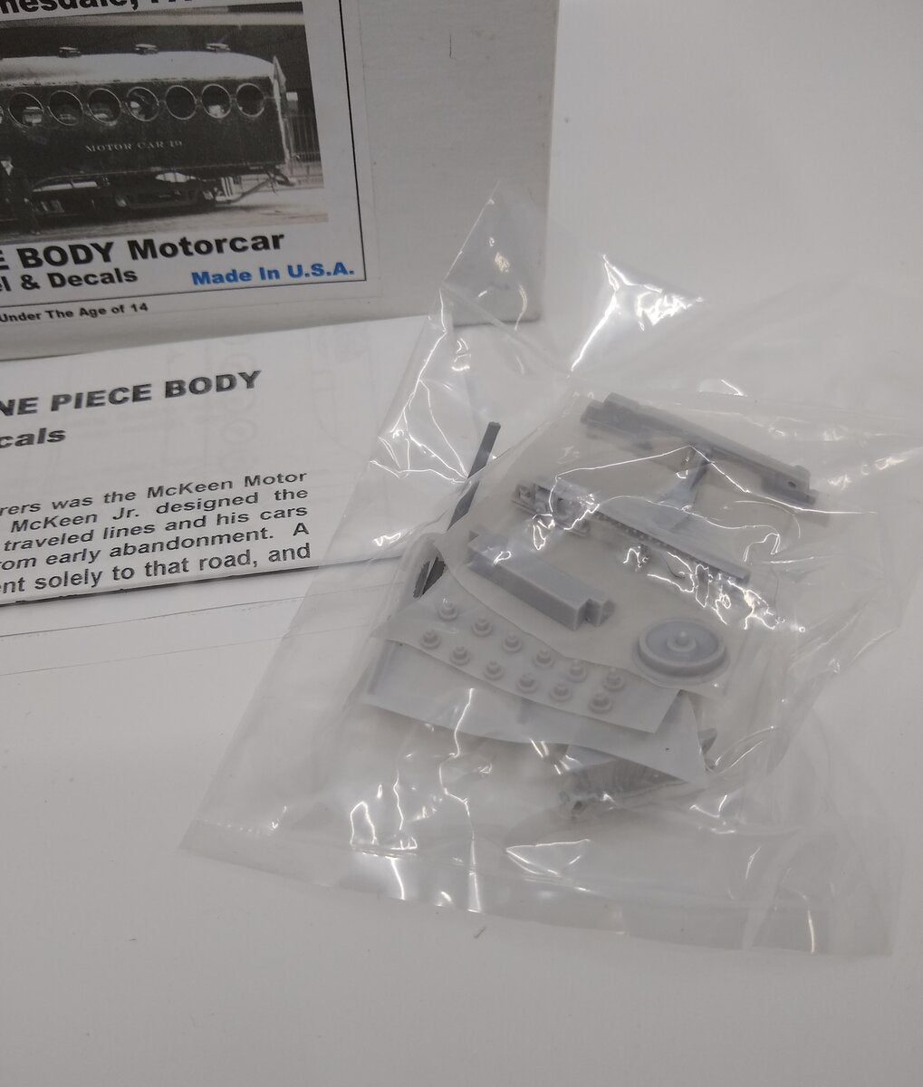Funaro & Camerlengo 703 McKeen Motor Car w/Trks