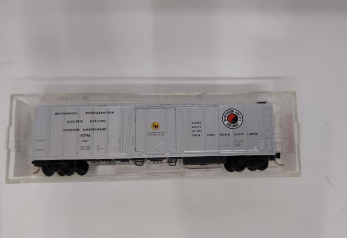 Micro-Trains 07000050 N Northern Pacific 51' 3-3/4" Mechanical Reefer #720