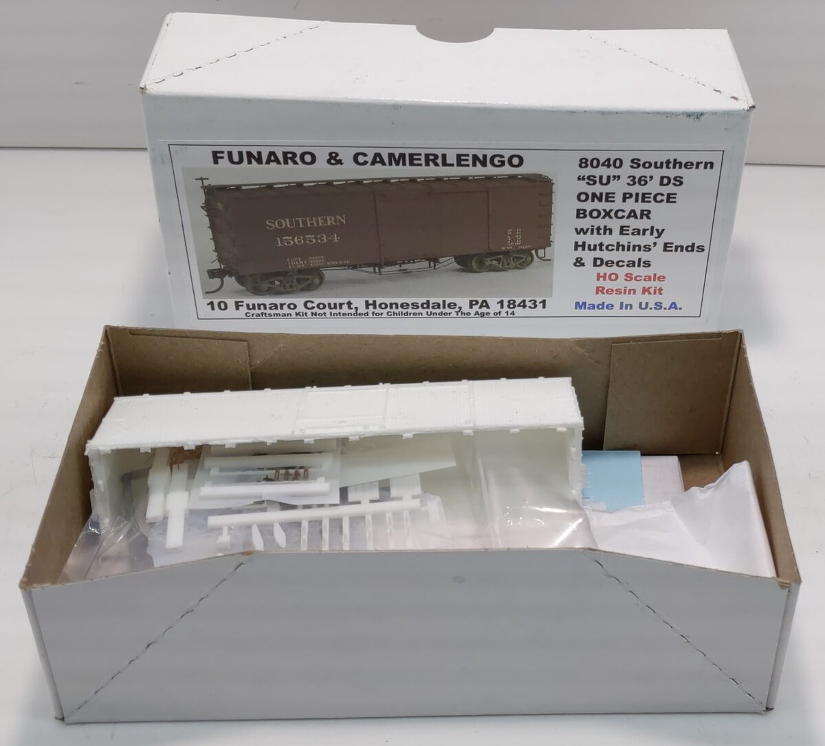 Funaro & Camerlengo 8040 Southern 36' Unpainted Boxcar Kit
