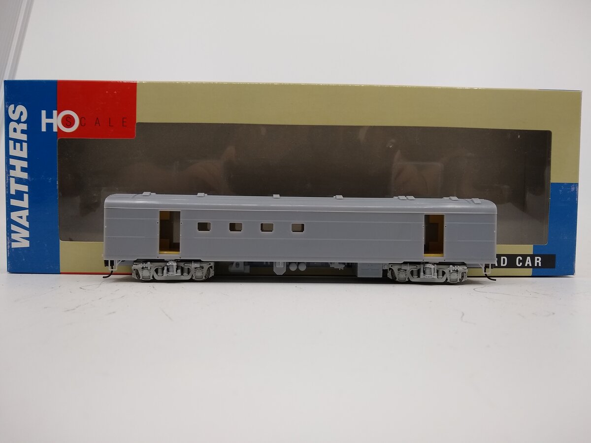 Walthers 932-9210 Undecorated Milwaukee Road Railway Post Office Car