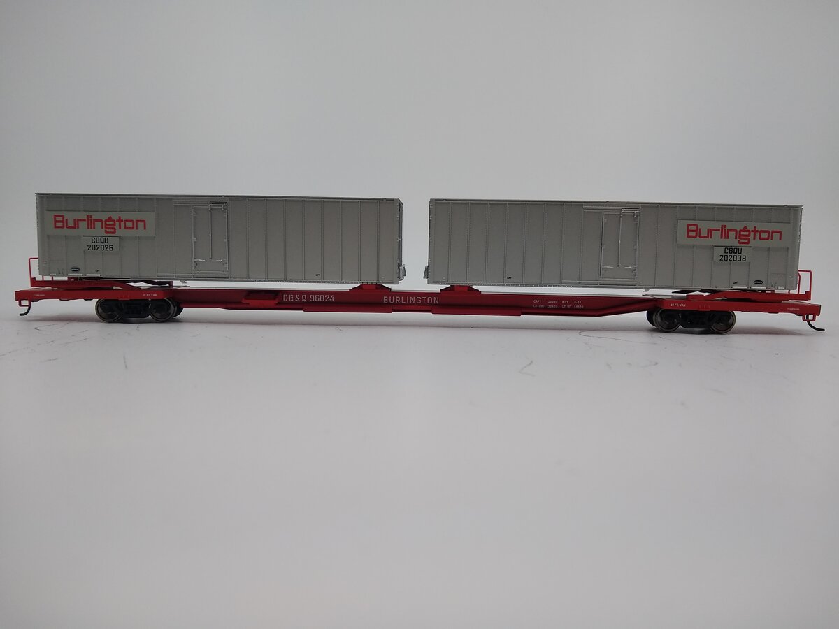 Walthers 932-41059 HO CBQ Flexi-Van Mark IV Flat Car with Trailer #96024