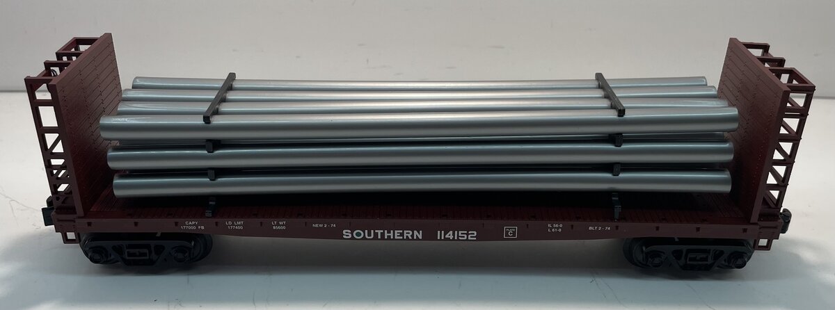 MTH 30-76360 Southern Flat Car w/Bulkheads & Pipe Load