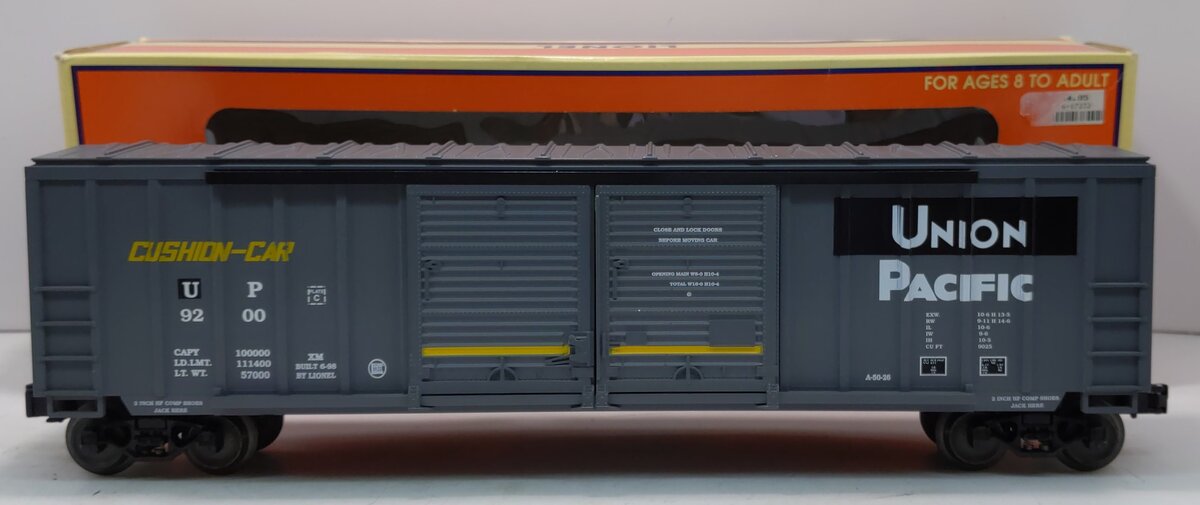 Lionel 6-17232 O Gauge SP/UP Merger Double Door Boxcar #9200 w/Auto Frames