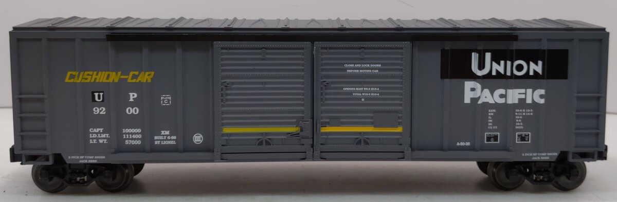 Lionel 6-17232 O Gauge SP/UP Merger Double Door Boxcar #9200 w/Auto Frames