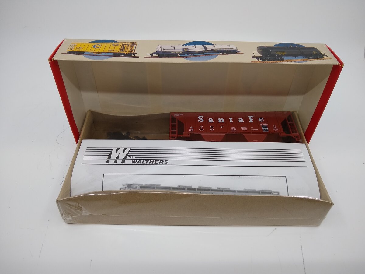 Walthers 932-5406 HO Santa Fe 100 Ton Cement Covered Hopper #350028