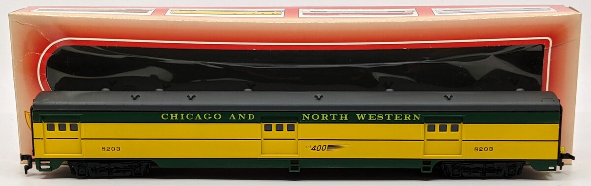 IHC 48040 HO Scale C&NW Smooth Side Baggage Car #8203