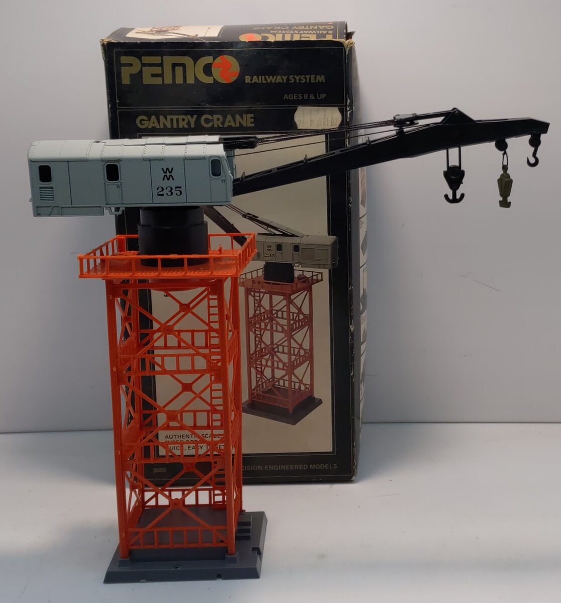 Pemco 3805 HO Scale Gantry Crane