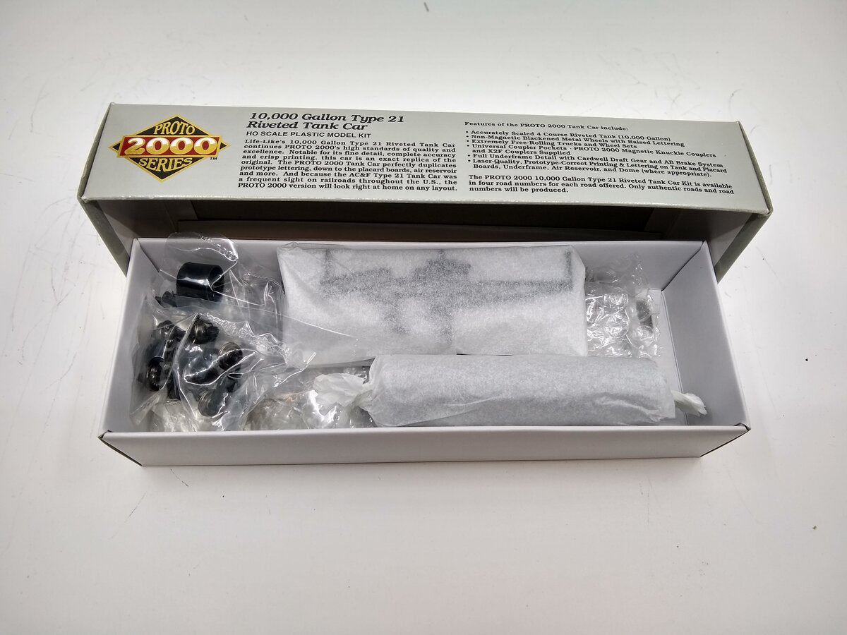 Proto 2000 23161 HO Scale SHPX 10000 Gal Type 21 Riveted Tank Car # 10101 Kit