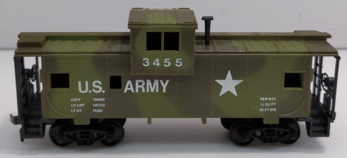 AHM 3455 HO US Army Camouflage Extended Vision Caboose # 3455