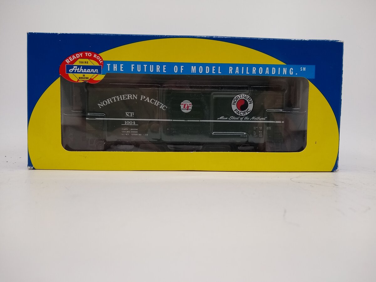 Athearn 70369 HO Scale Northern Pacific 40' Superior Boxcar #1004