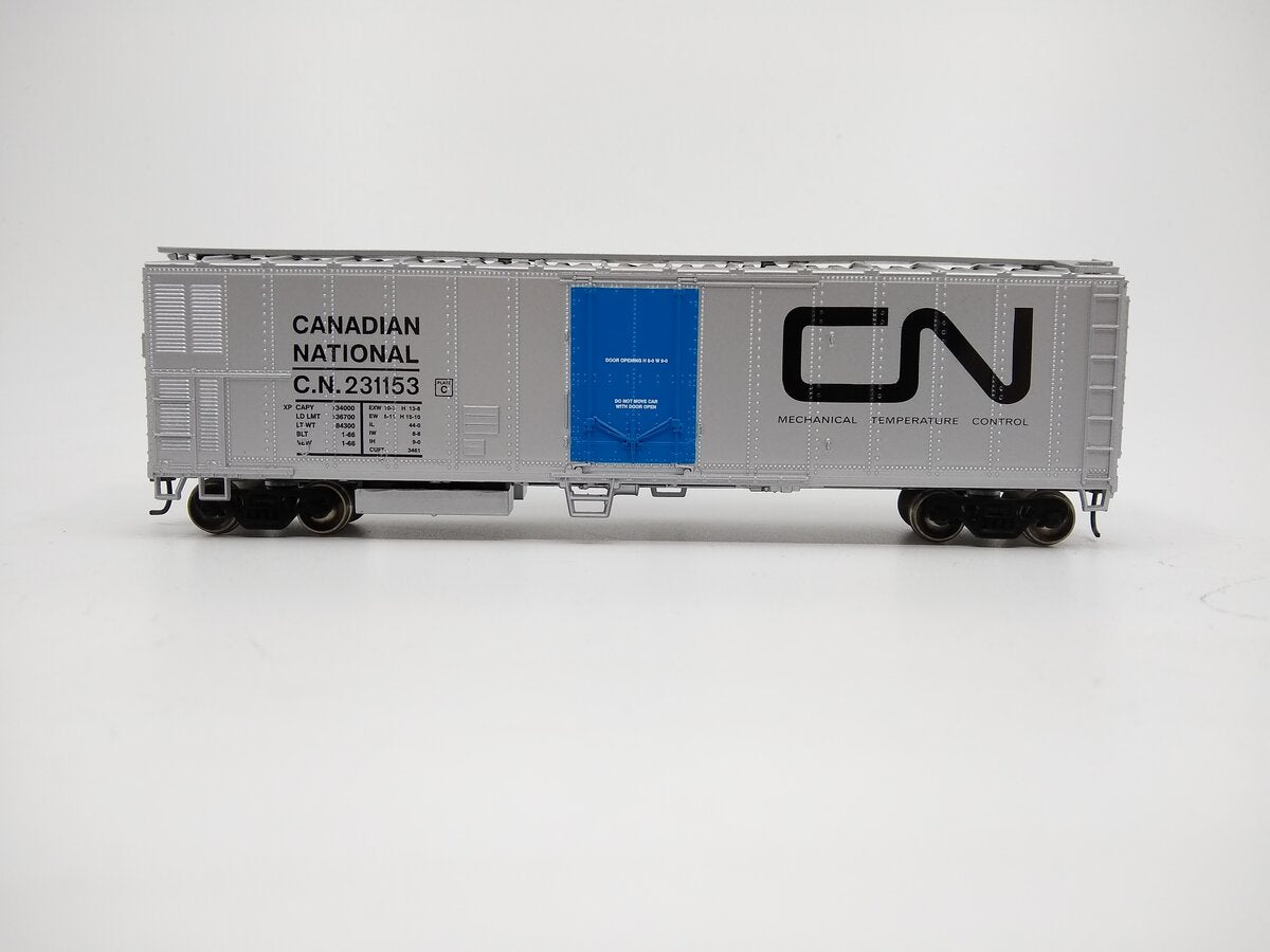Athearn 75443 HO Scale Canadian National Reefer Car #231153