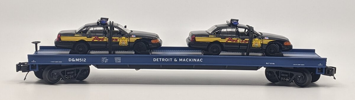 MTH 20-98547 O Gauge Detroit & Mackinac Flat Car with 2 Ford Police Cars #512