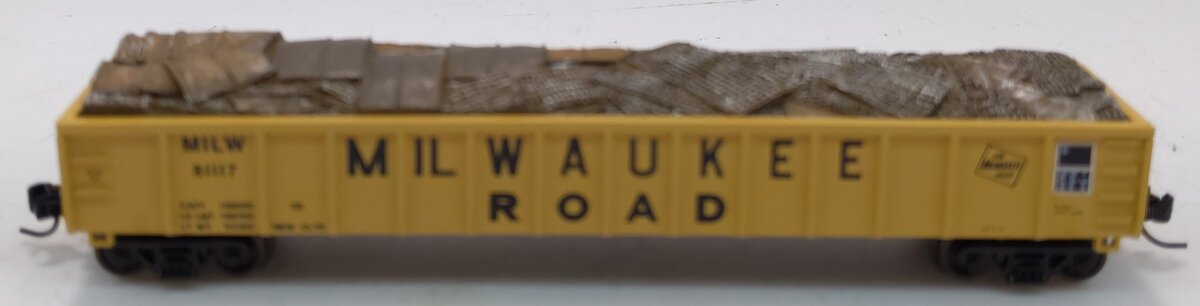 Athearn 23631 N Milwaukee Road 52' Gondola with Scrap Load #81117