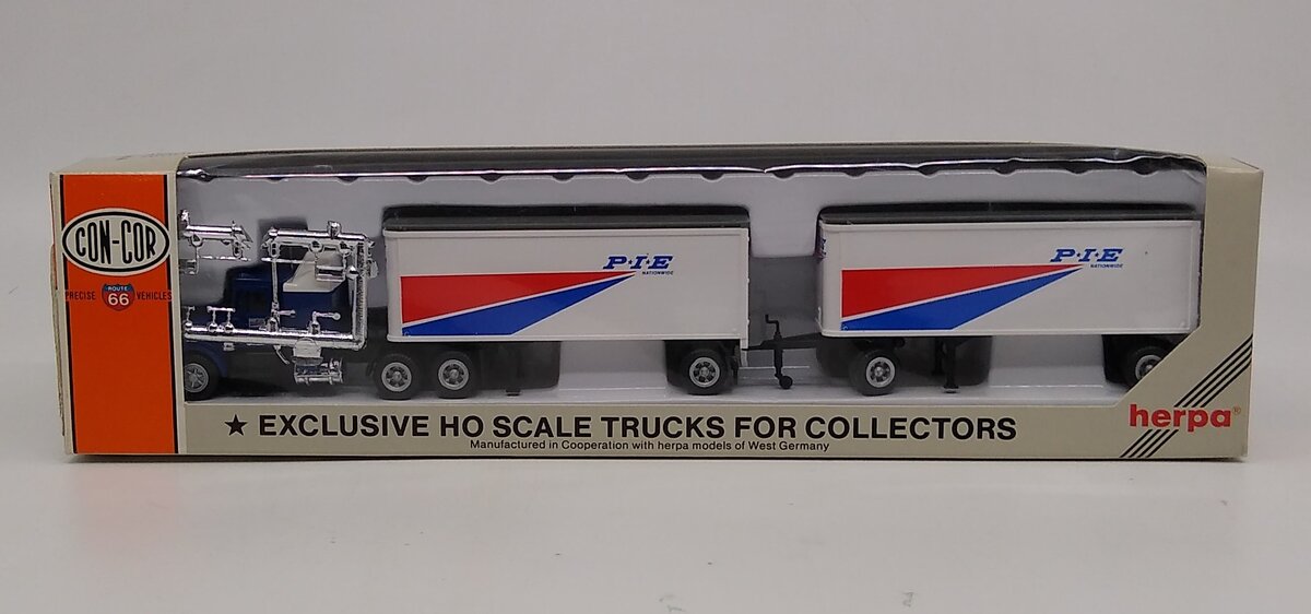 Con-Cor 0004-001031 HO P-I-E Tractor 27' Twin Trailer Truck