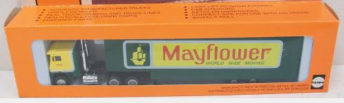 Con-Cor 0004-001007 HO Herpa Mayflower Tractor & Moving Van Trailer