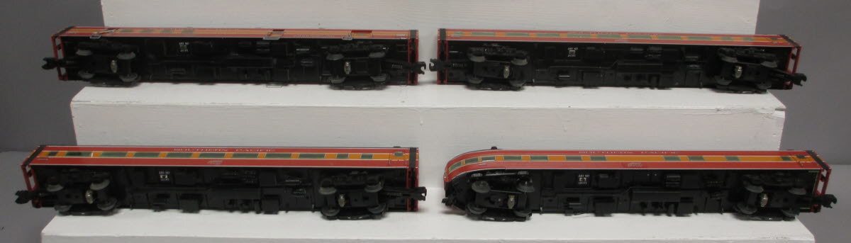Lionel 6-35445 O SP Shasta Daylight 18" Passenger Car (Pack of 4)