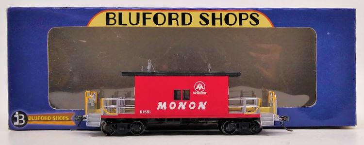 Bluford Shops 33020 HO Monon Steel Transfer Caboose w/Long Roof - Ready to Run
