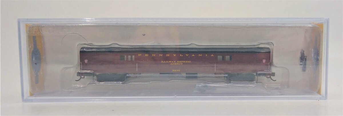 Bachmann 14451 N Pennsylvania 72' Smooth-Side Baggage Car #9230