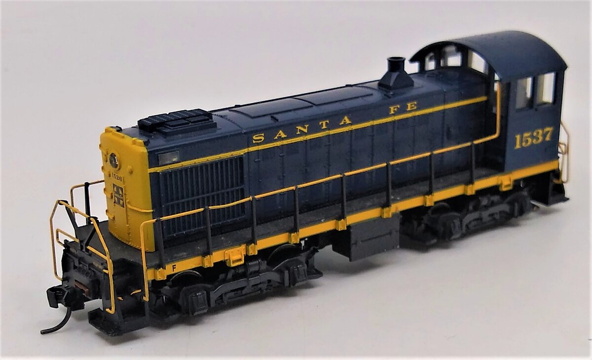 Atlas 8278 HO Santa Fe S-4 Diesel Locomotive # 1537
