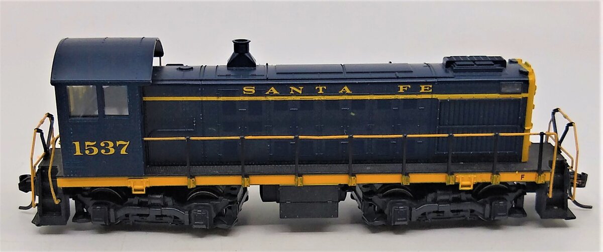 Atlas 8278 HO Santa Fe S-4 Diesel Locomotive # 1537