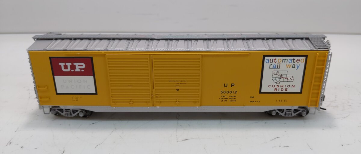 Atlas 20002501 HO Scale Union Pacific 50' Double Door Box Car #300012