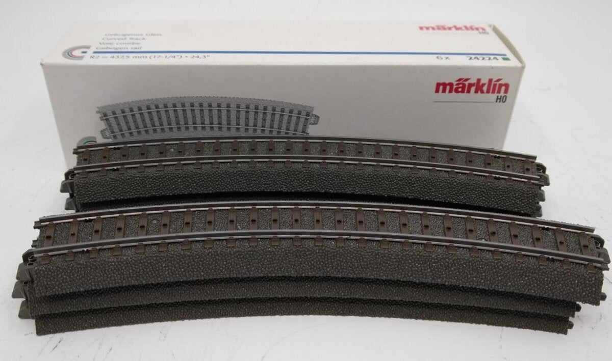 Marklin 24224 HO C Track R2 17-1/4" 24.3° Curved Track Sold By Piece