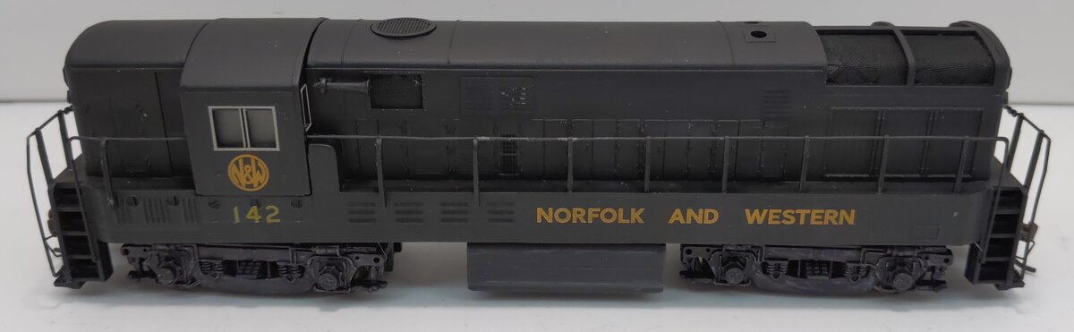 Bachmann 64142 HO Norfolk & Western H16-44 Diesel Locomotive #142