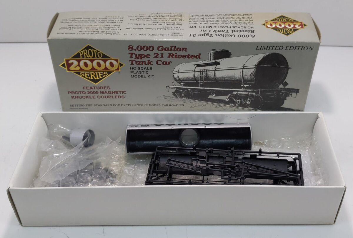 Proto 2000 21753 HO Conoco Tank Car Kit #3100
