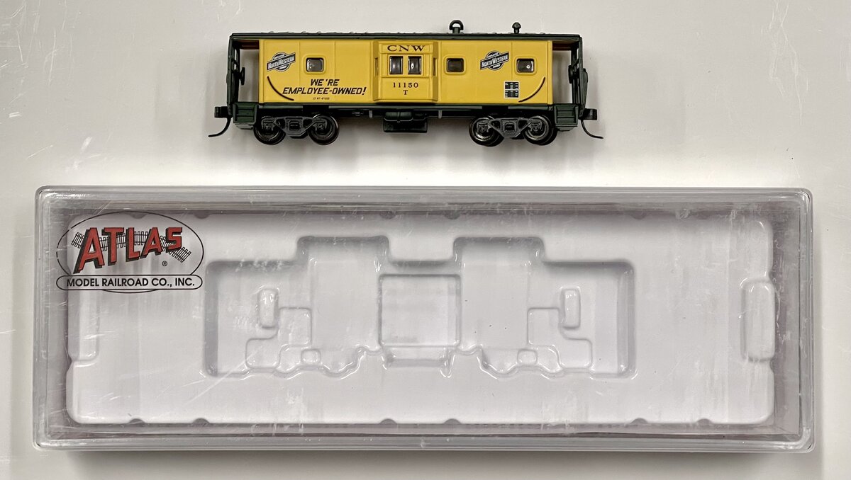 Atlas 50004554 N Scale Chicago & North Western Bay Window Caboose #11150