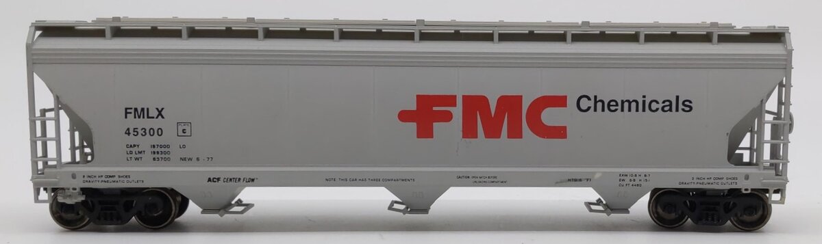 Accurail 2033 HO Scale FMC Chemicals ACF 3-Bay Covered Hopper #45300