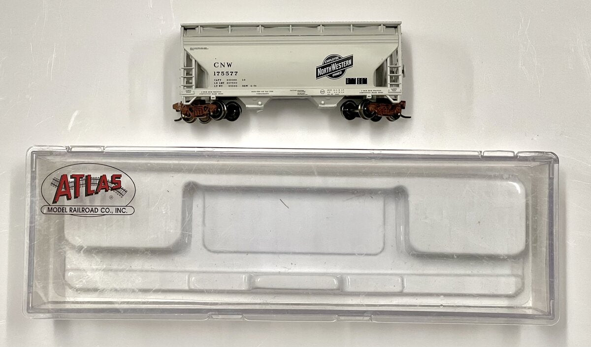 Atlas 39231 N Scale Chicago & North Western 2-Bay Centerflow Hopper #175577