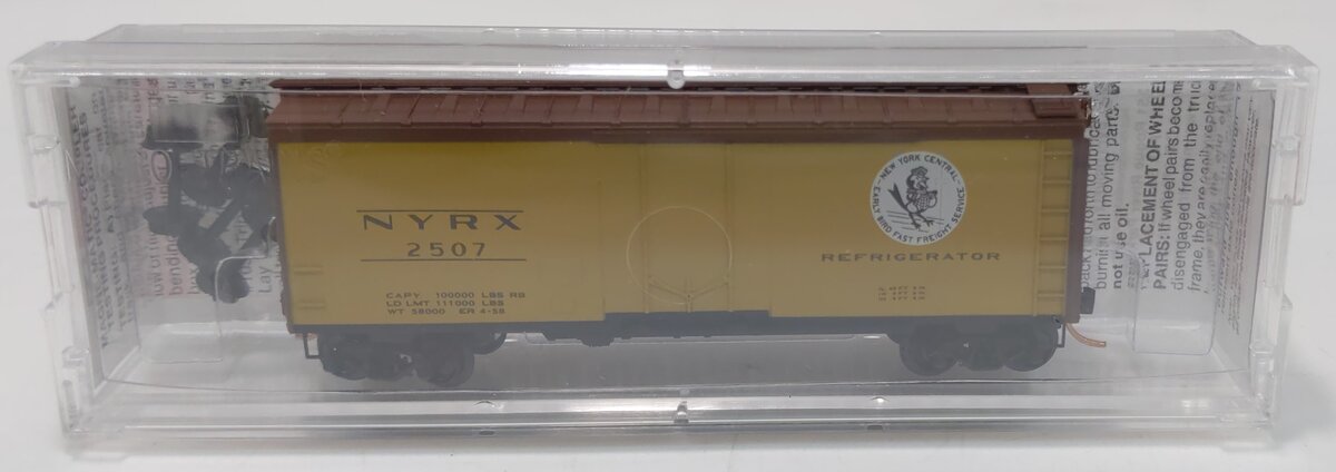 Micro-Trains 02100440 N New York Central 40' Standard Boxcar Plug Door #2507