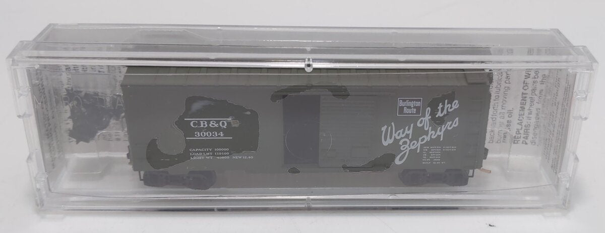 Micro-Trains 02000656 N CB&Q 40' Standard Single Door Boxcar #30034