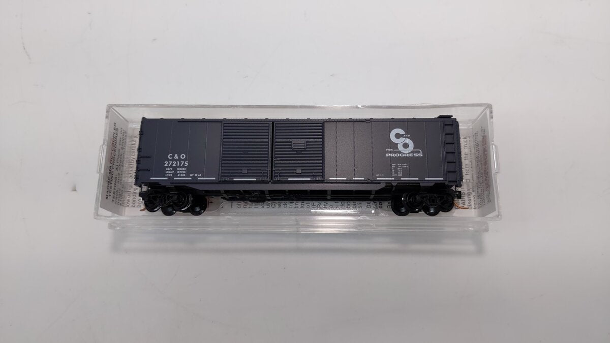 Micro-Trains 07800070 N C&O 50' Double Side Door Auto Boxcar #272175