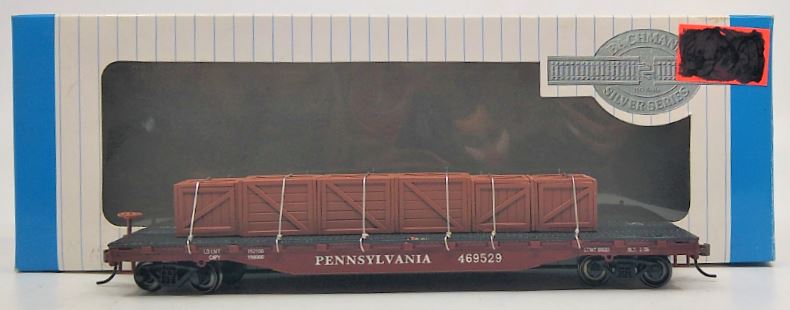 Bachmann 18907 HO Pennsylvania 50' Flatcar w/Crated Load