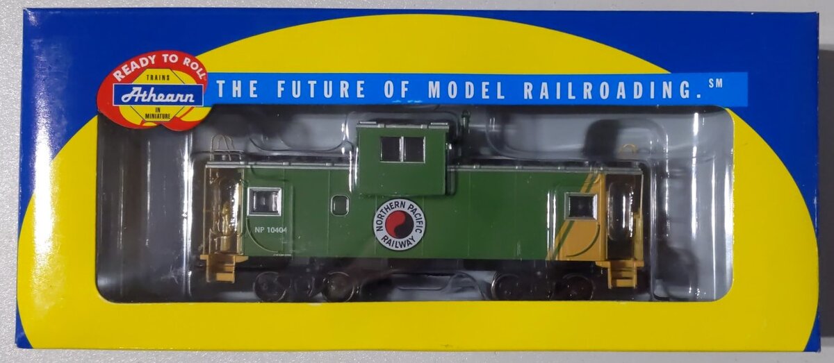 Athearn 75228 HO Scale Northern Pacific Wide Vision Caboose #10404