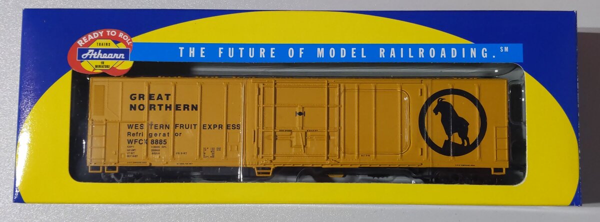 Athearn 7105 HO Great Northern Western Fruit Express Reefer #8885