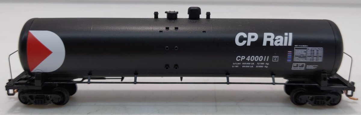Micro-Trains 11000312 N Canadian Pacific 56' General Service Tank Car #400011
