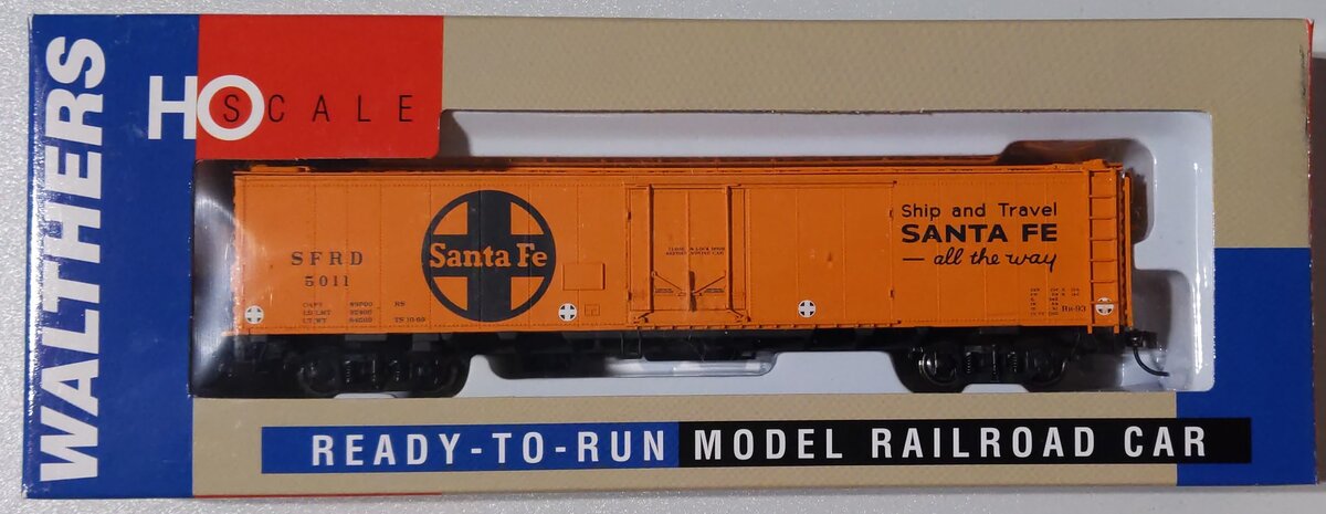 Walthers 932-6248 HO Scale Santa Fe 50' REA Express Reefer Freight Car #5011