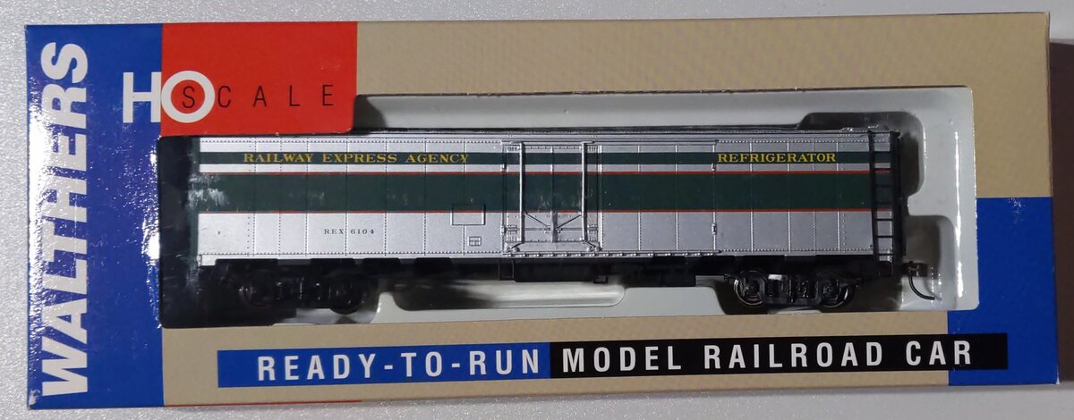 Walthers 932-6249 HO Scale REA Express Reefer #6104