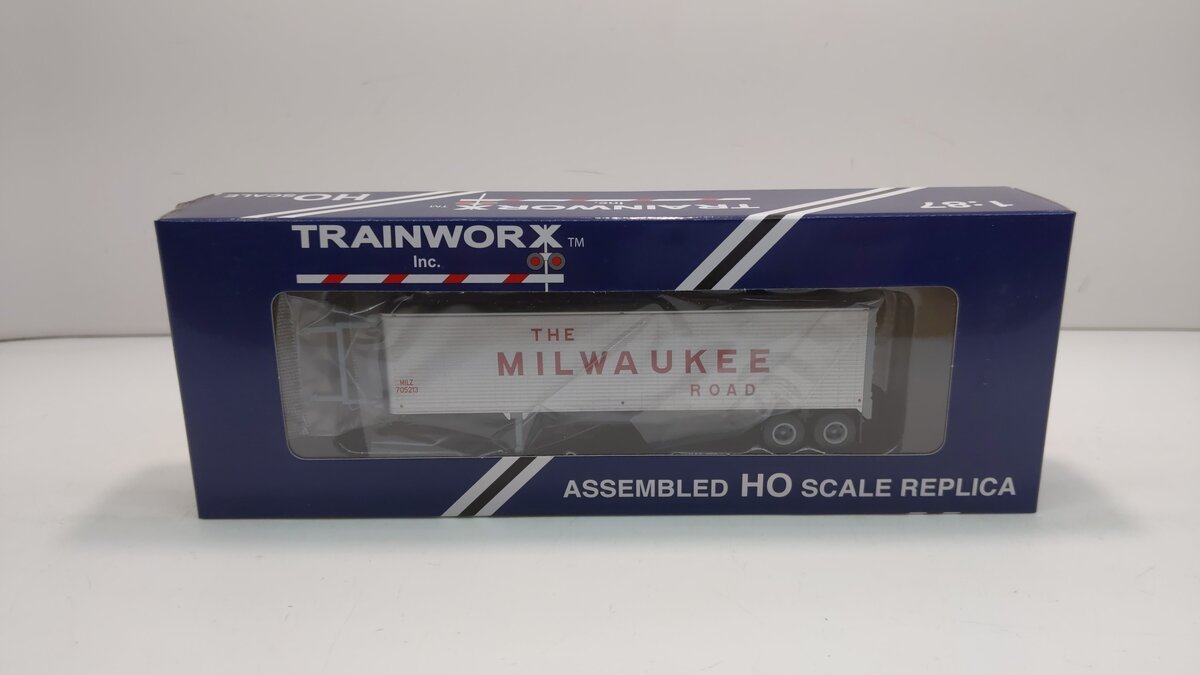 Trainworx Inc 8023401 HO Milwaukee Road 40' Corrugated Van #705213