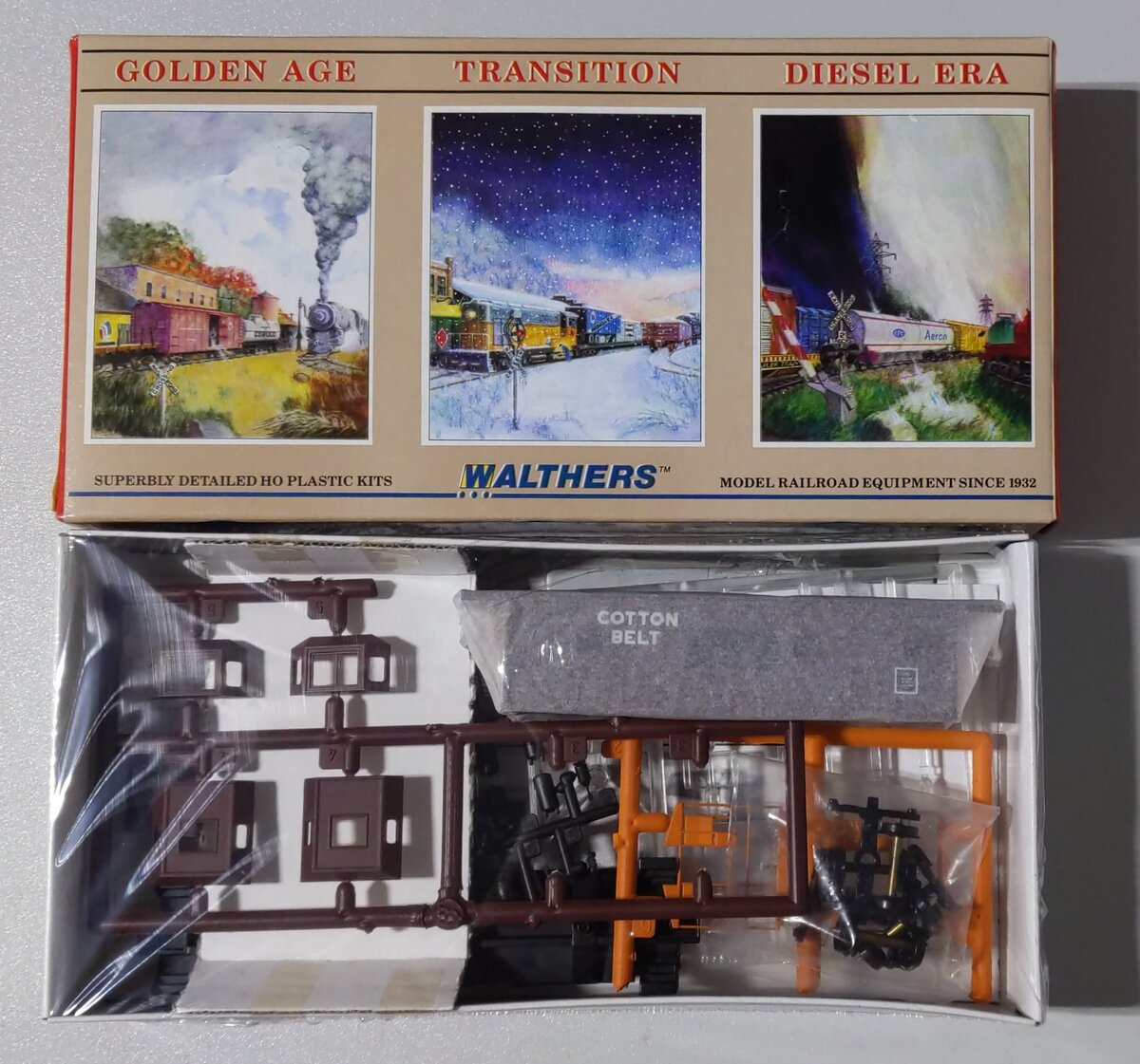 Walthers 932-4362 HO Scale Cotton Belt Bay Window Caboose #81 Kit